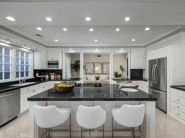 736 Harbor Island Dr — Photo 8