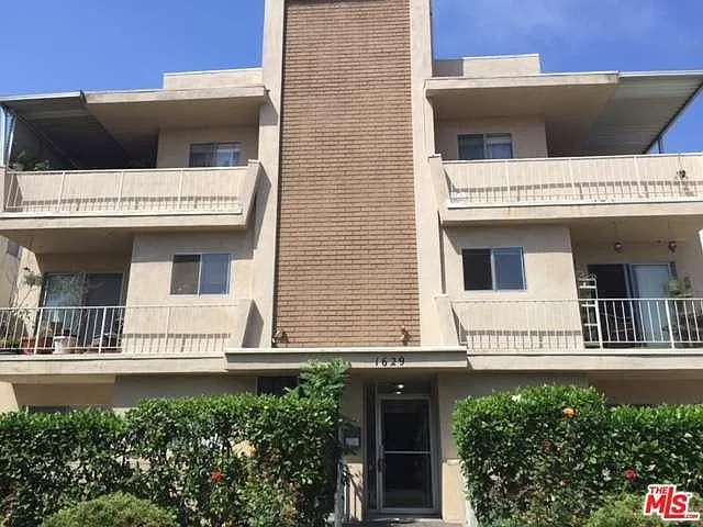 Building Photo 2
