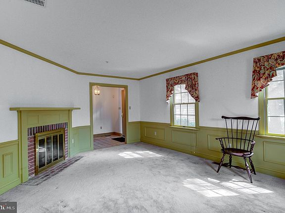 2nd image of 38 Salt Grass Rd