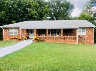 1173 Hummingbird Ln, Spout Spring, VA 24593