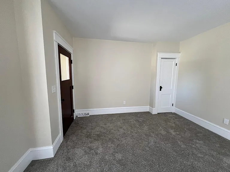 2402 Raspberry St #1 — Photo 18