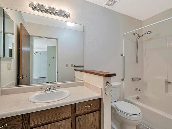 4th image of 213 Vista Prieta Ct