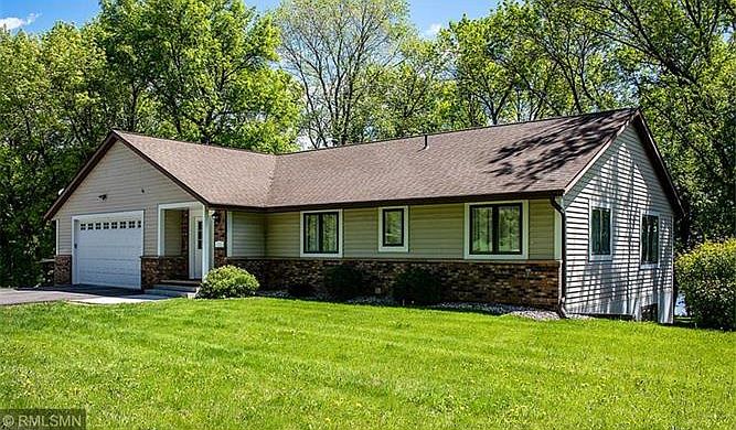 1st image of 2202 Evergreen Dr