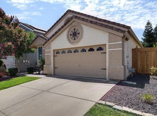 915 Tipperary Dr, Vacaville, CA 95688