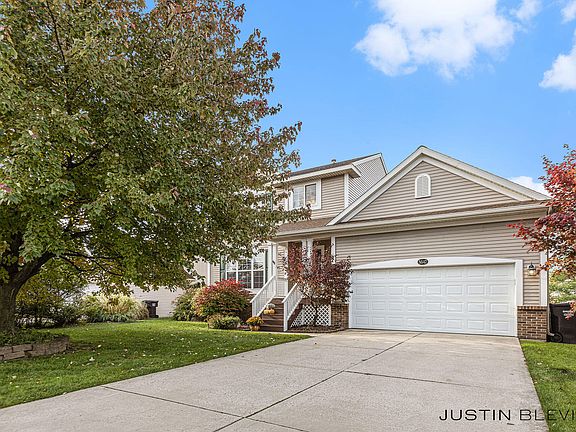5th image of 5647 E Grove Dr SE