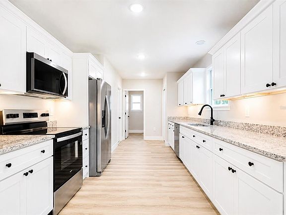3rd image of 6938 SE 122nd Ln