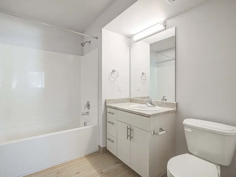 Master bedroom bathroom