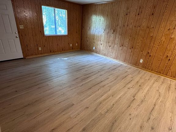 4th image of 843 Lonely Pines Rd APT 1