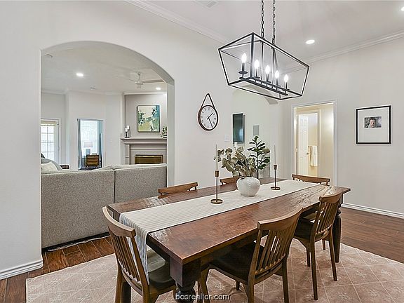 4th image of 3314 Von Trapp Ln