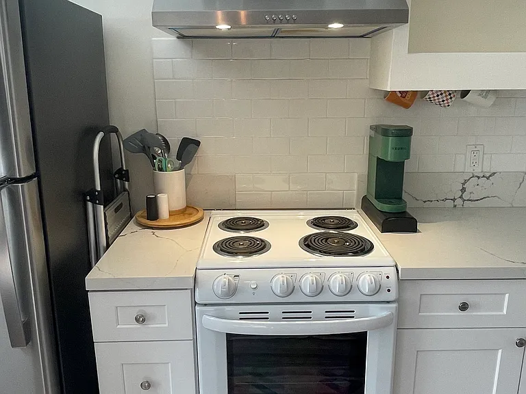 2247 Brant St #7 — Photo 7