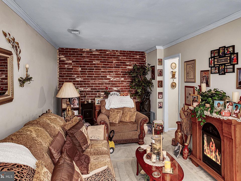 9725 Hagel Cir Lorton VA Zillow