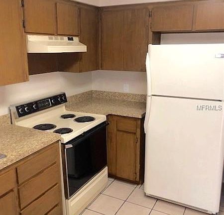 3rd image of 3311 N Lake Dr