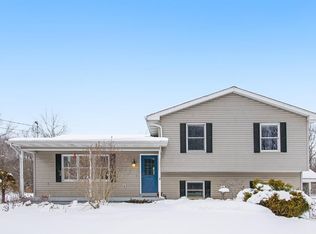 592 S Wrenwood Ave, Jackson, MI 49201