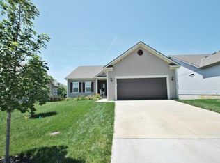 8824 Quill St, Lenexa, KS 66227