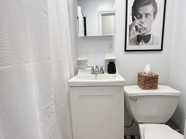 321 E 25th St #4B — Photo 5