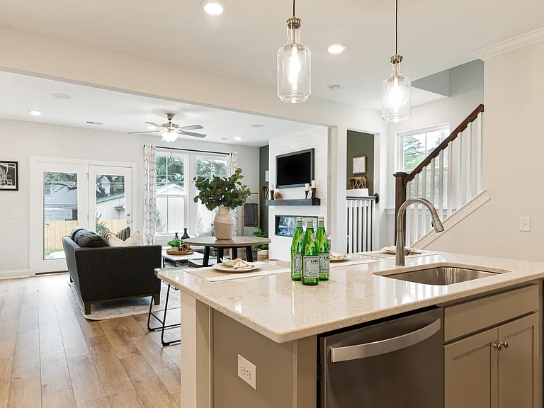 1203 Tice Ln — Photo 9