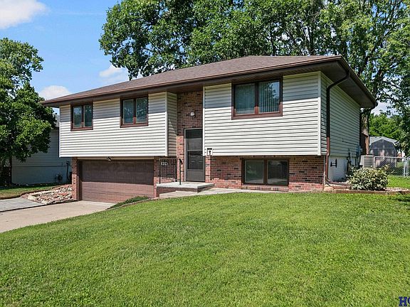 2nd image of 5720 Dogwood Dr