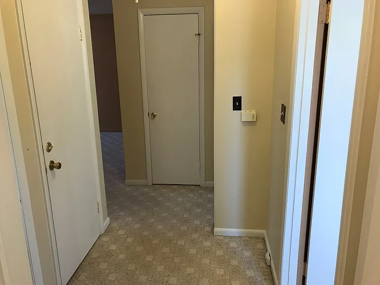 105 Beechwood Avenue Duplex — Photo 13