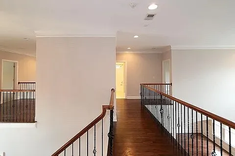 585 Cliftwood Ct — Photo 36