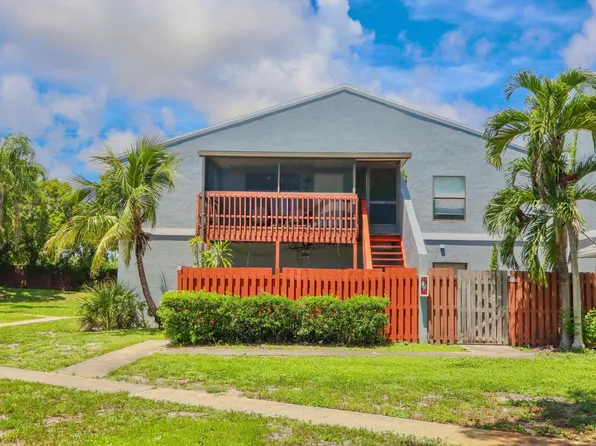 34 Crossings Circle #F, Boynton Beach, FL 33435