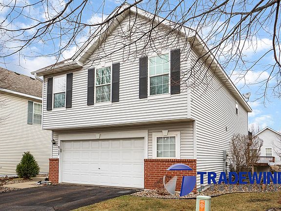 3rd image of 917 Lindsey Ln