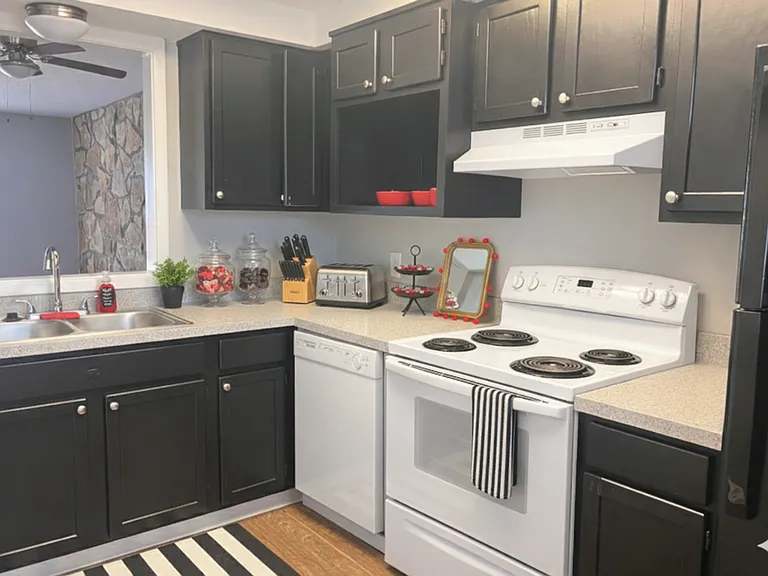 Parke East Townhomes — Photo 5
