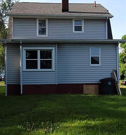 2nd image of 916 Donald Ave