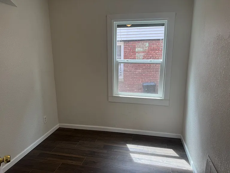 607 Tenny Ave — Photo 5