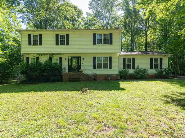 164 Chestnut Lake Dr, Inman, SC 29349