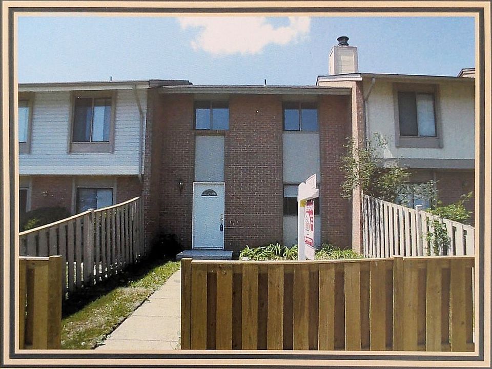 2nd image of 618 Clearwater Ct