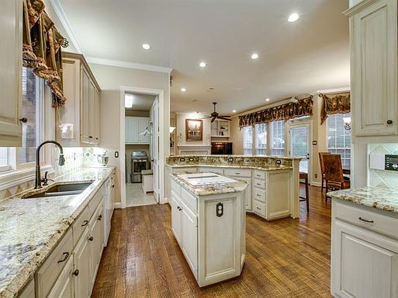 3rd image of 17932 Castle Bend Dr