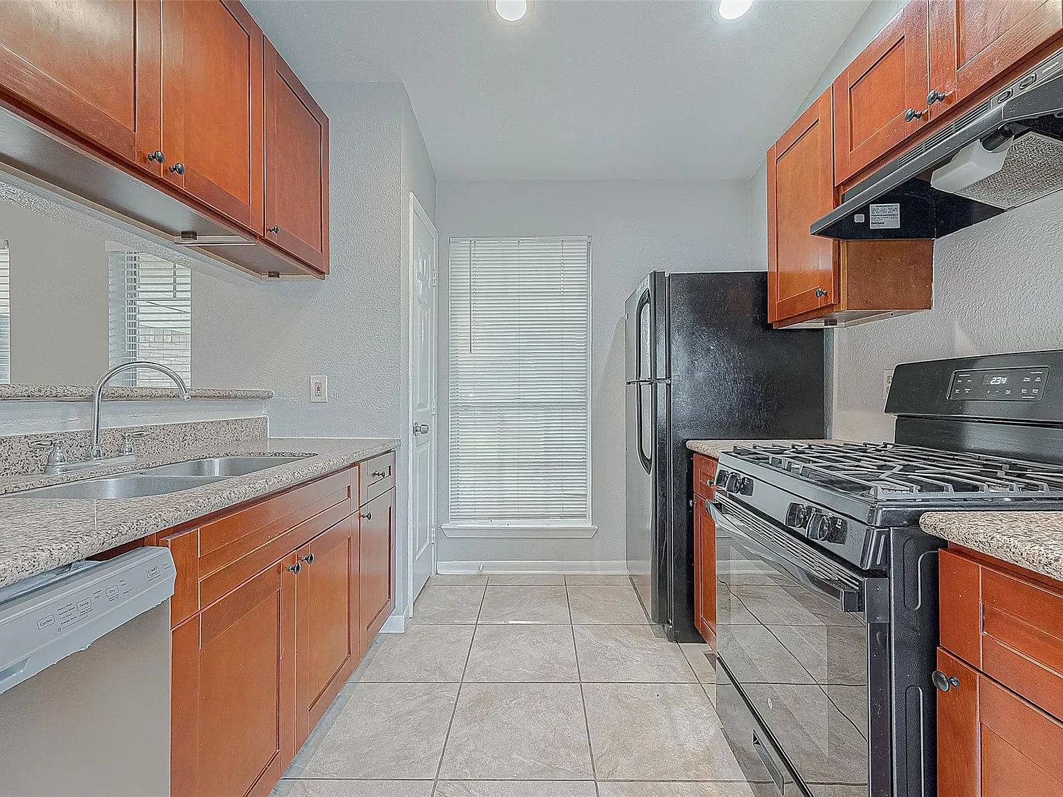 11203 Pender Lane — Photo 4