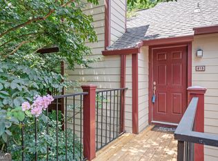 915 Wentworth Ct, Johns Creek, GA 30022