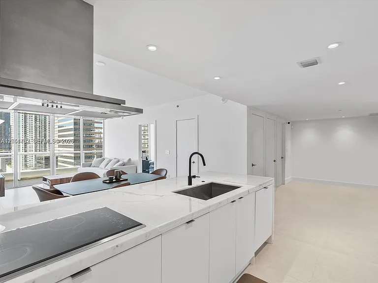 495 Brickell Ave #2305 — Photo 4