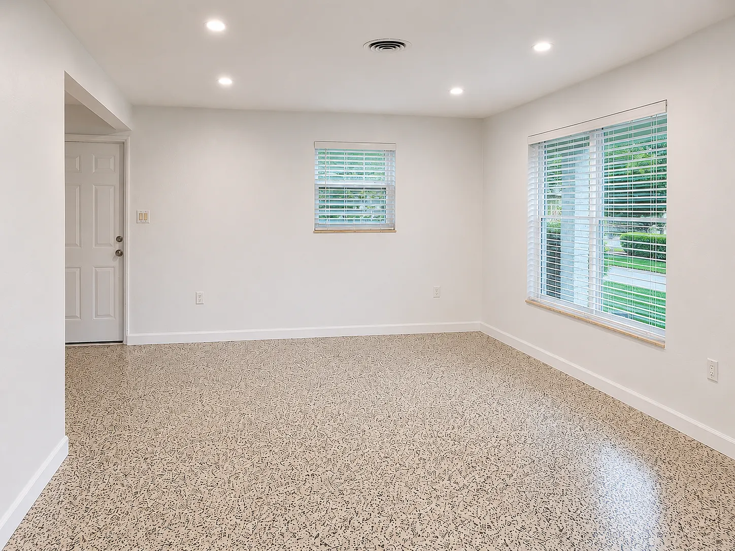 3 bed, 1270 sqft, $2,600 — Photo 3