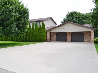 1951 Betsie River Rd, Interlochen, MI 49643