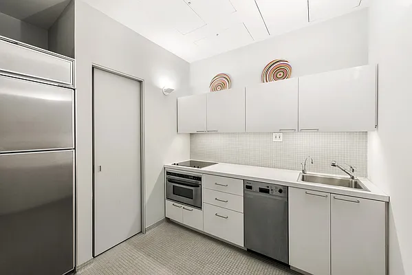 Sold by Nest Seekers International | media 17