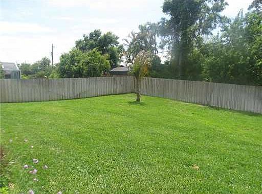 1st image of 1502 SE Crowberry Dr