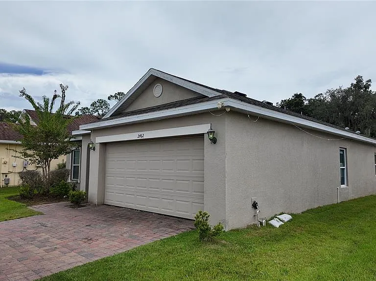 2462 Addison Creek Dr — Photo 3