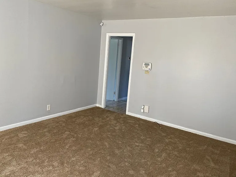 6732 Frankfort Ave — Photo 18