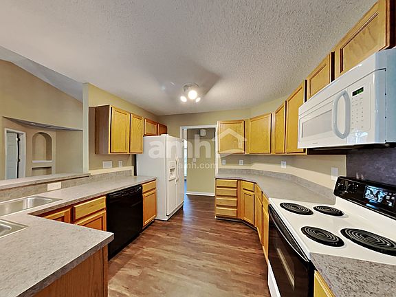 3rd image of 13319 Harvest Point Dr