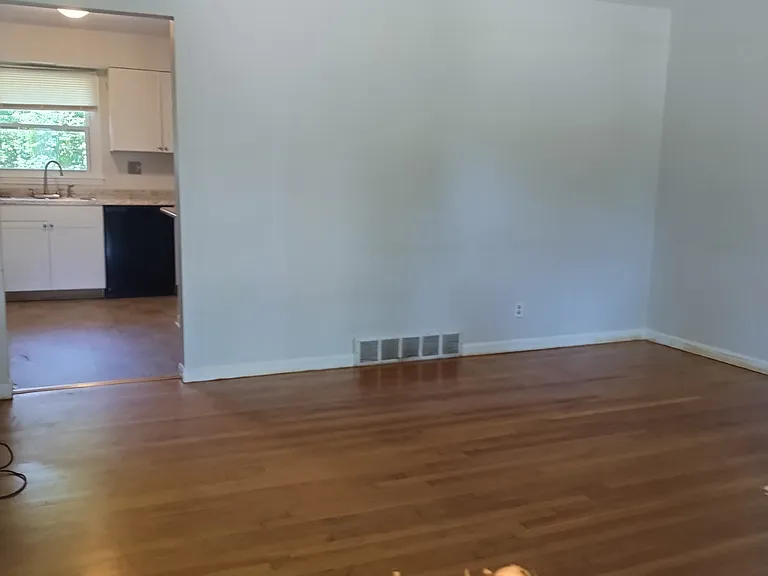 164 Quebec Way — Photo 4