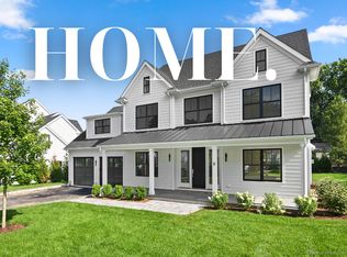 8 Jama Ln, Stamford, CT 06905