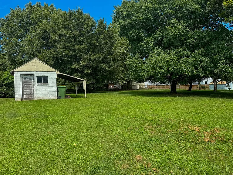 246 Phillips Dr — Photo 22