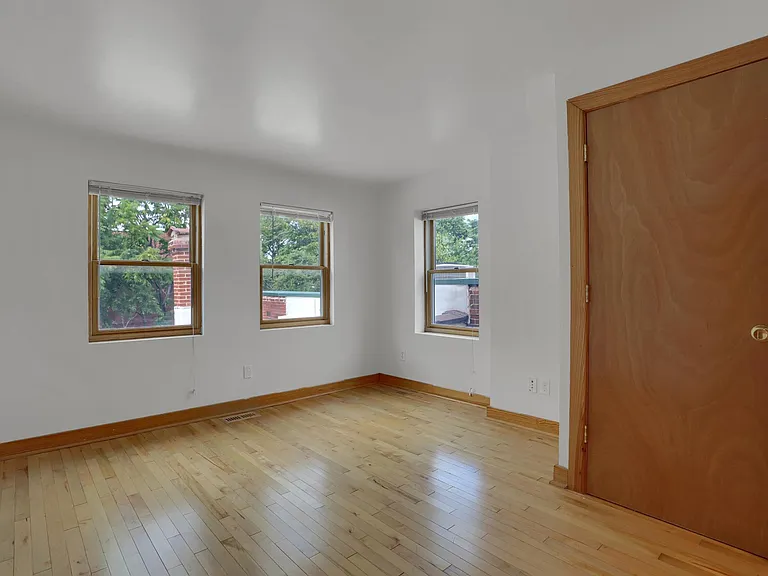 Back Bedroom Upper Floor - hardwood floor, ceiling fan, 10' ceilings, energy-efficient lighting