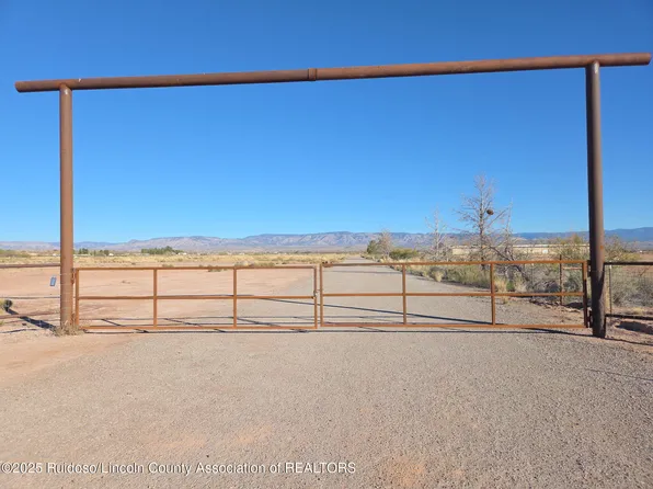 51 Sioux Trl, Tularosa, NM 88352