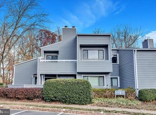 1930 Villaridge Dr #B, Reston, VA 20191