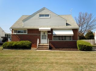 21251 Milan Ave, Euclid, OH