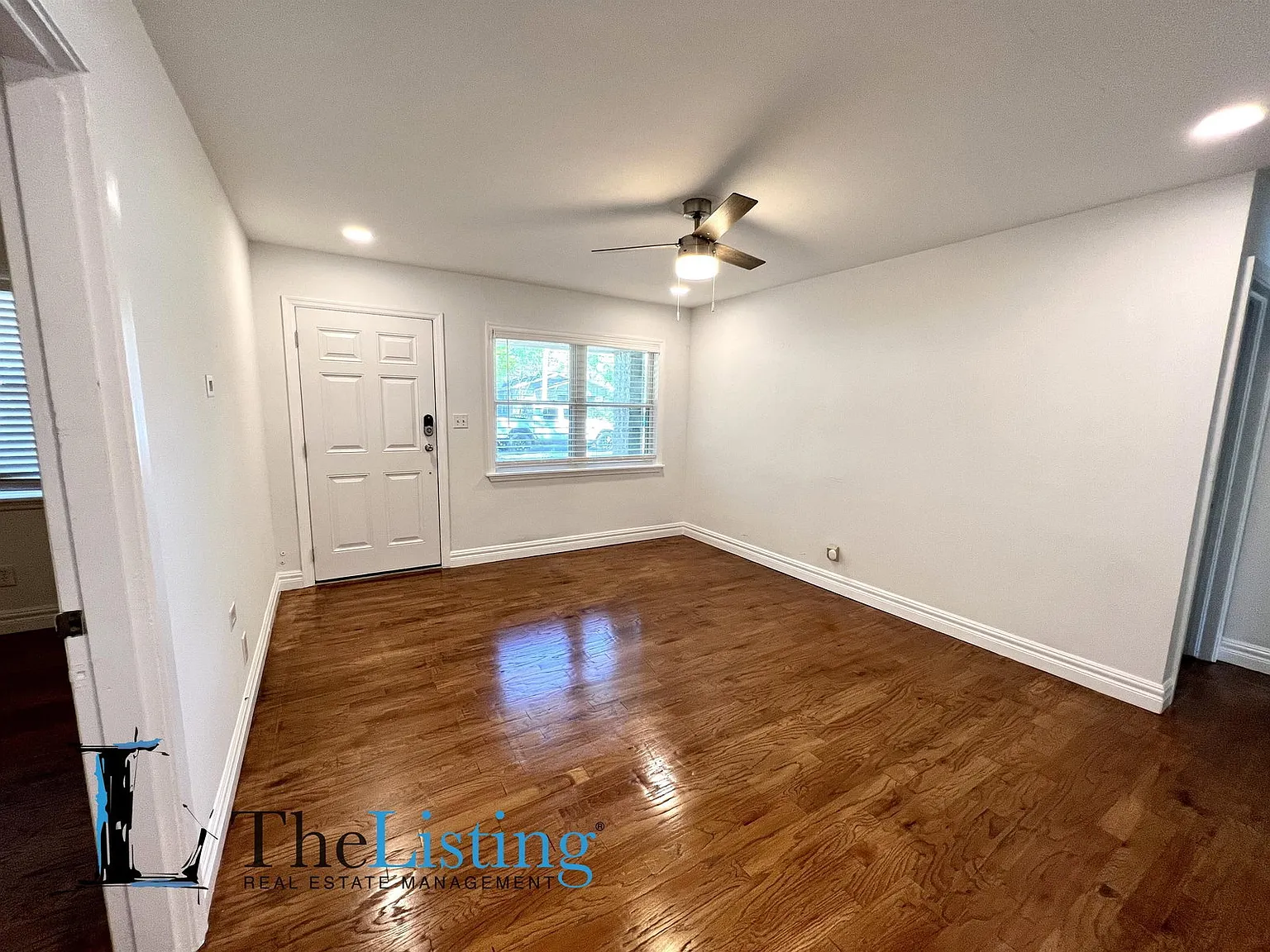 3 bed, 2.0 bath, 945 sqft, $2,200 — Photo 4