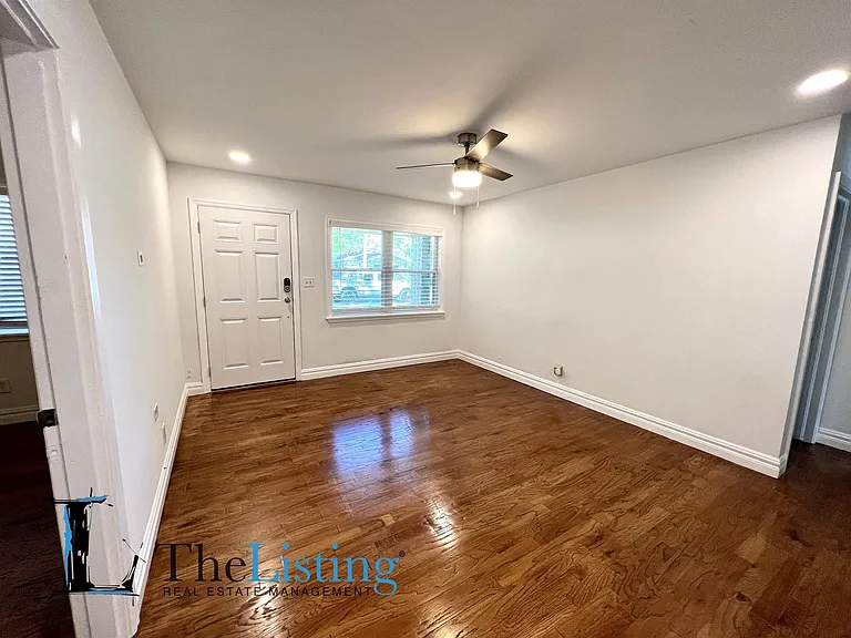 5905 N Tampa St — Photo 4